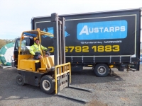 Komatsu Forklifts Never Die - Oct 2015