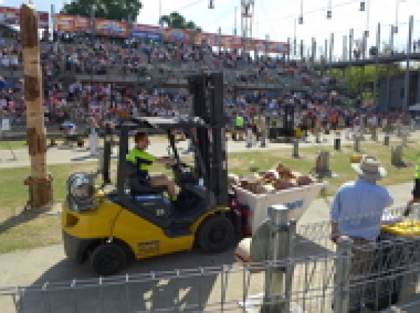 Komatsu Supports The Royal Easter Show - Apr 2016